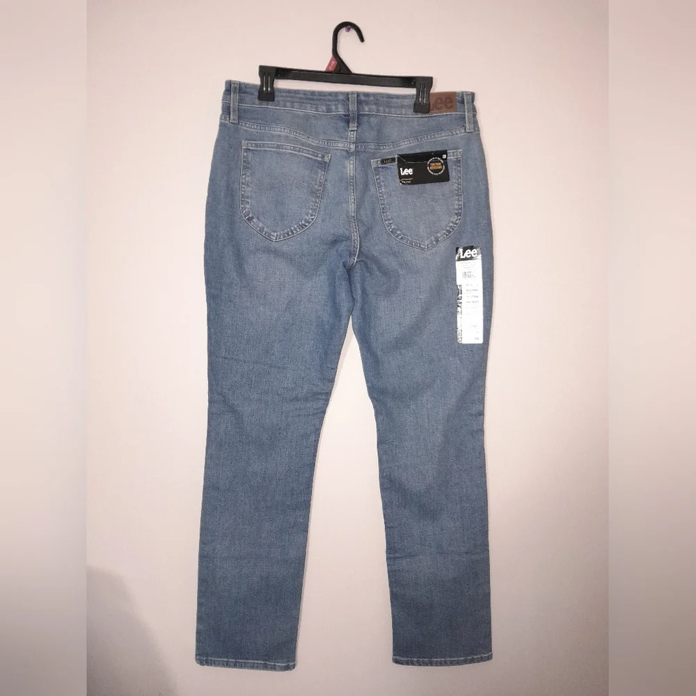 Lee Straight Mid Rise Jean - Picture 2 of 3